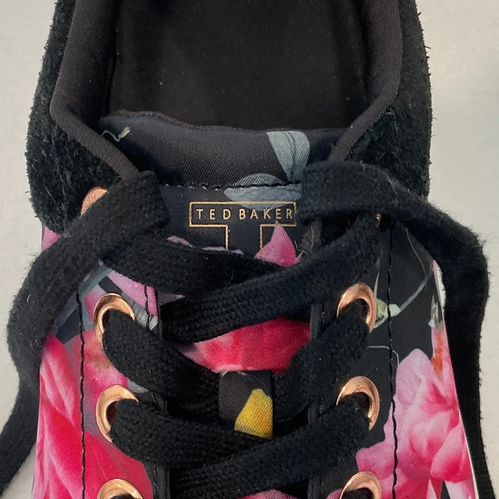 TED BAKER LONDON  Jockei Floral Sneakers Leather Detail Size 9
